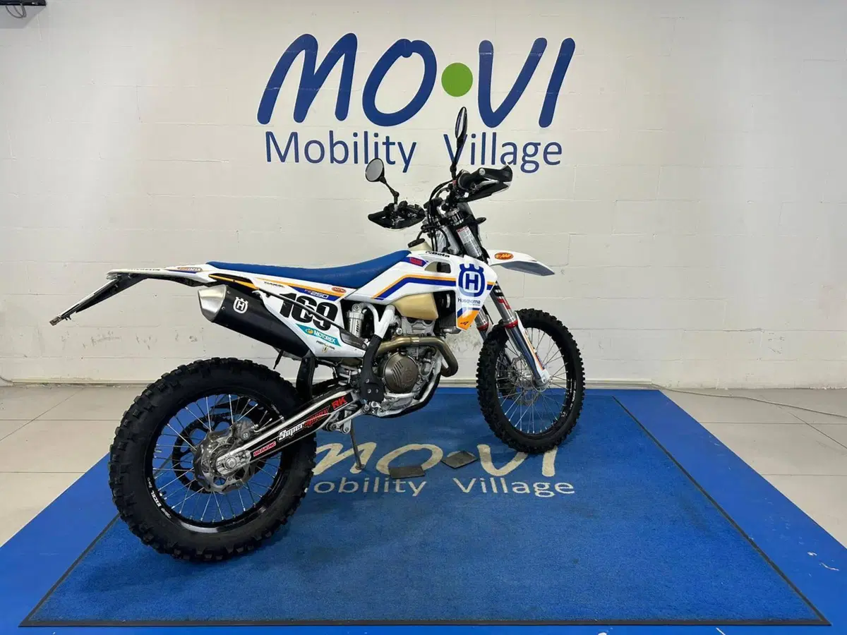 Husqvarna FE 250 (2024) (2)