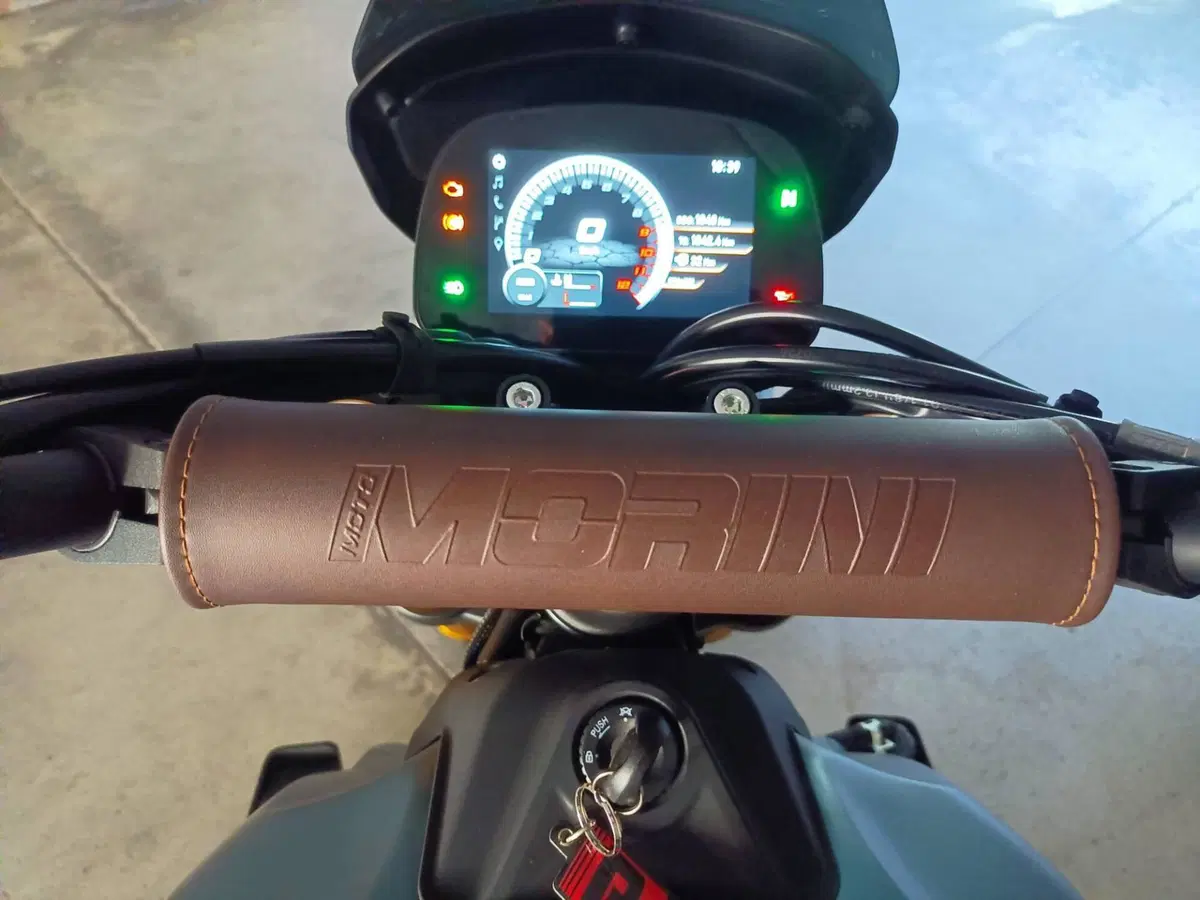 Moto Morini SEIEMMEZZO SCR (2022 - 26) (11)