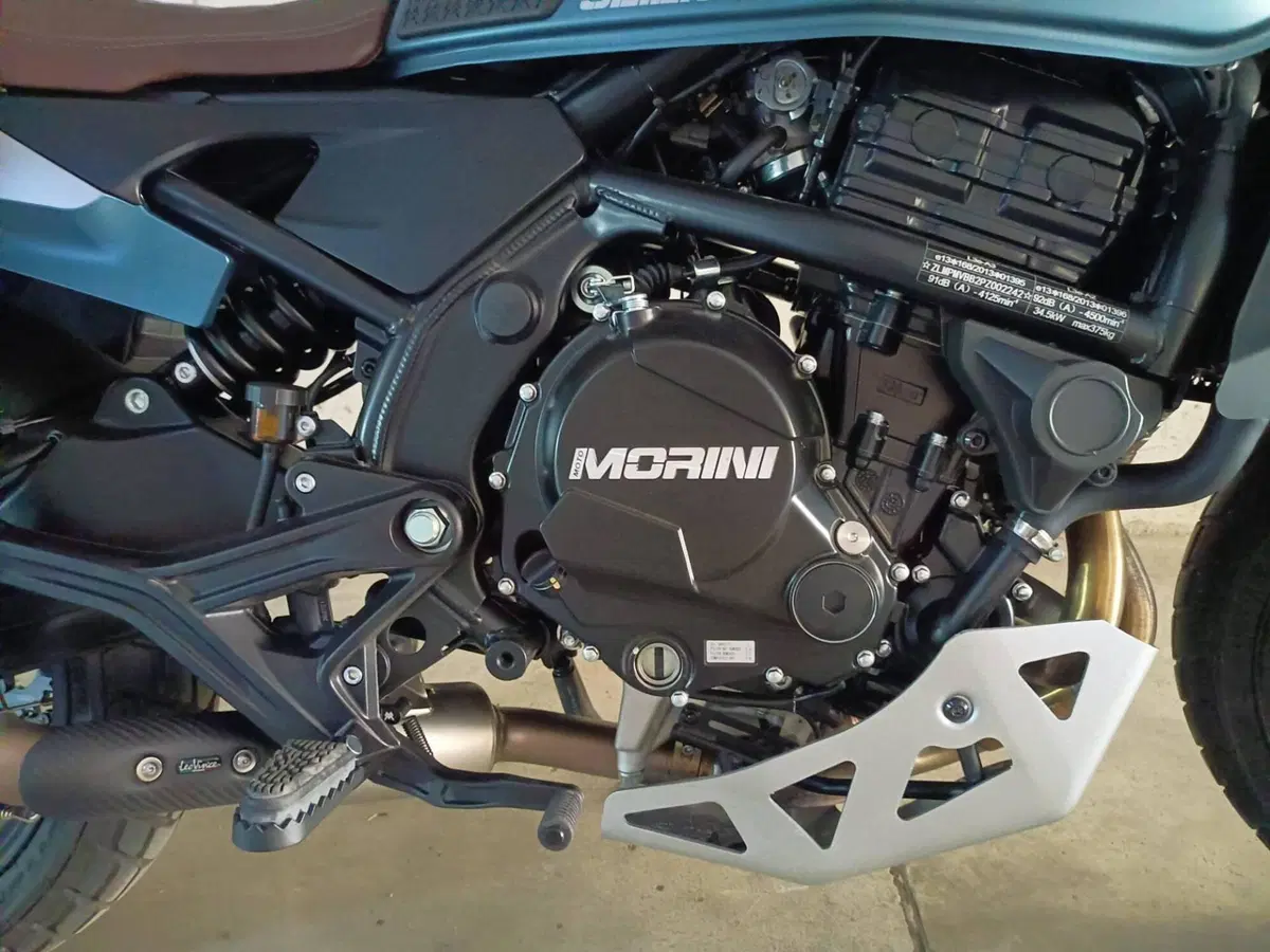 Moto Morini SEIEMMEZZO SCR (2022 - 26) (4)