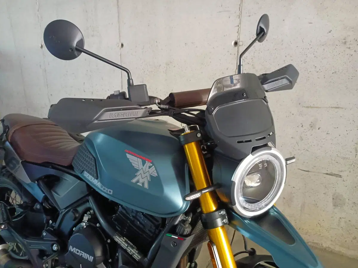 Moto Morini SEIEMMEZZO SCR (2022 - 26) (3)