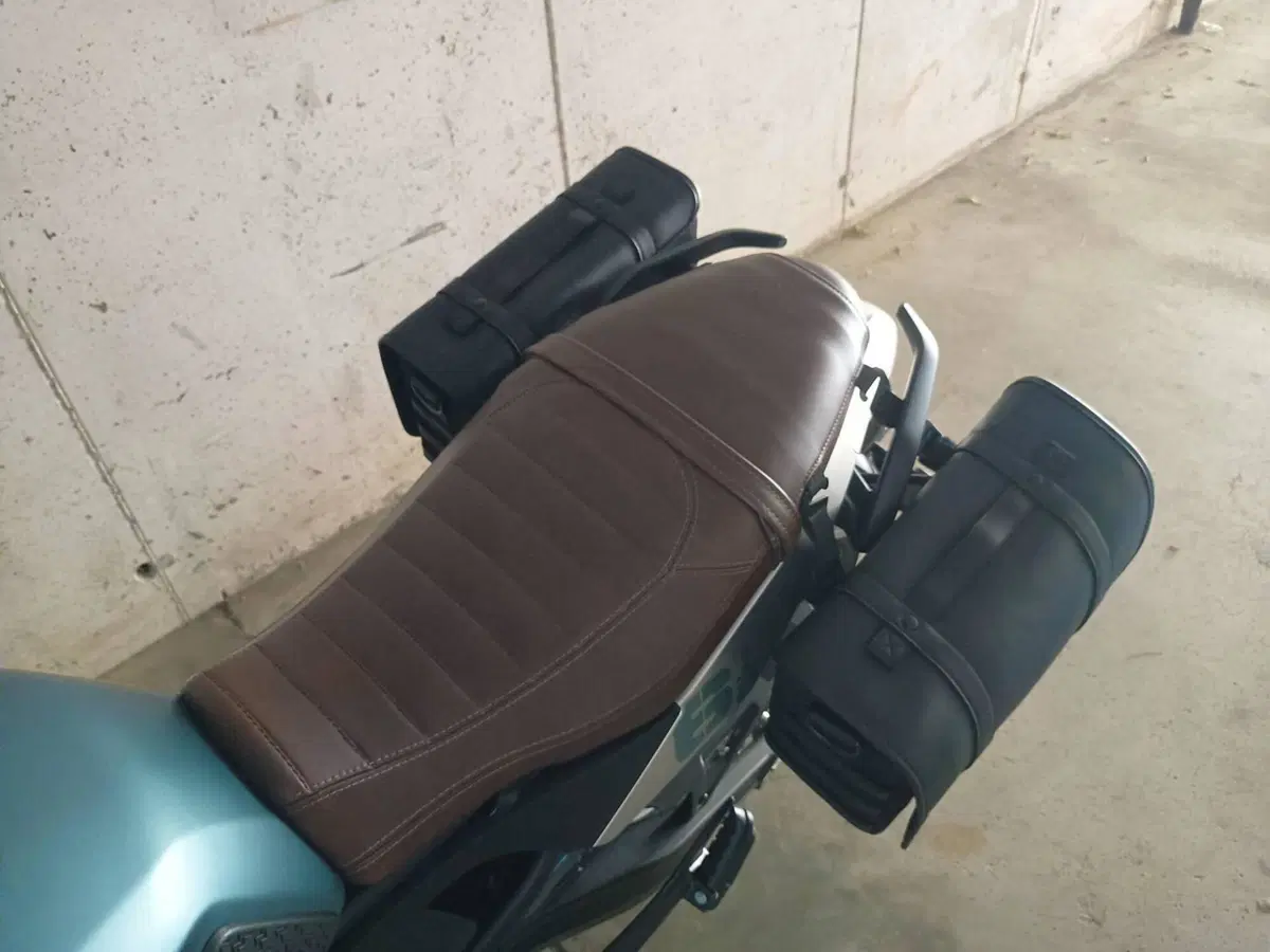 Moto Morini SEIEMMEZZO SCR (2022 - 26) (10)