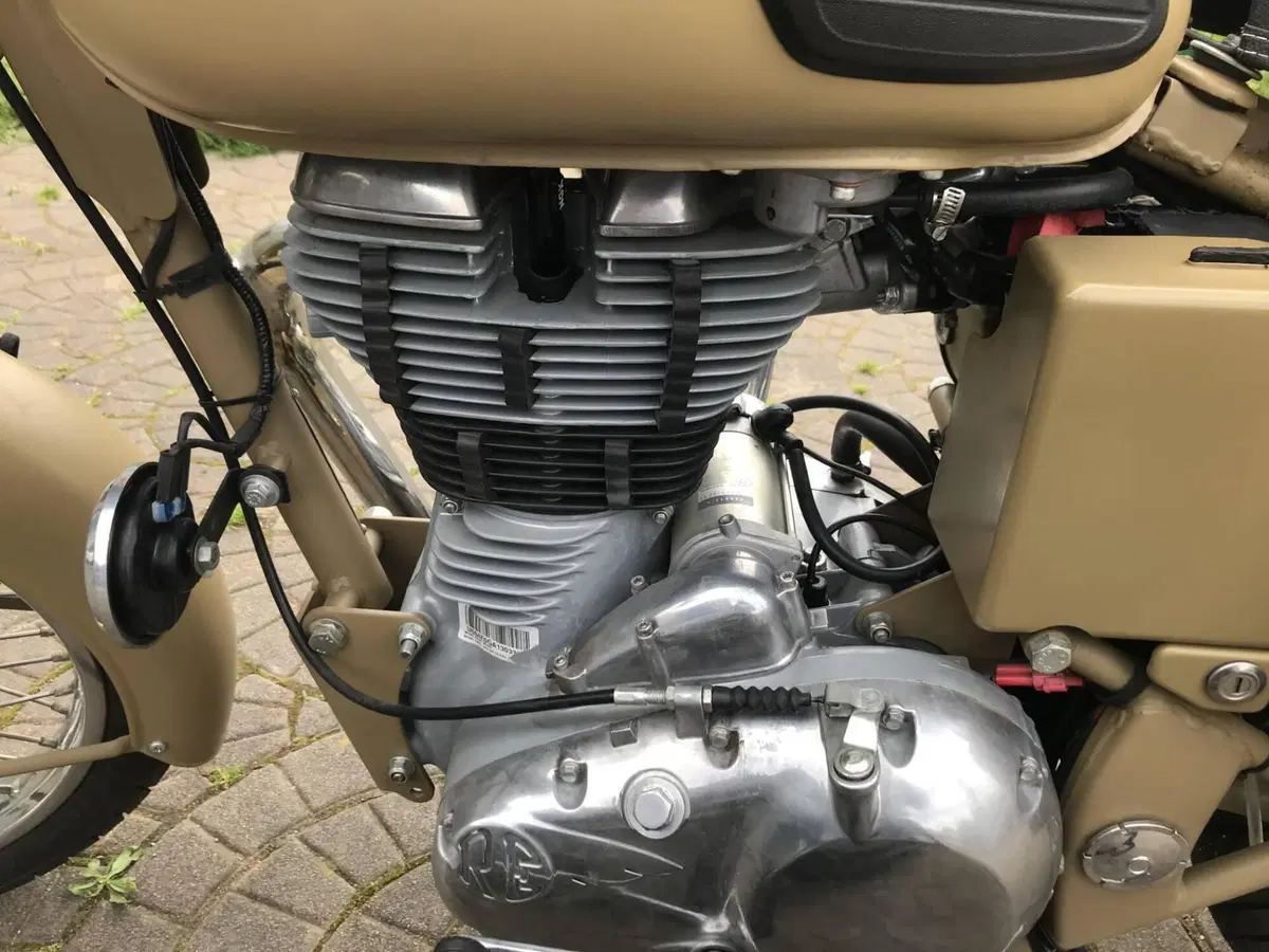 Royal Enfield Classic 500 EFI Desert Storm (2017 - 20) (6)