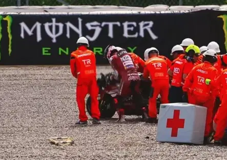 Il difficile weekend di Barcellona dal box Ducati: Considerando quello che è successo, credo che qualcuno ci abbia salvati [VIDEO]