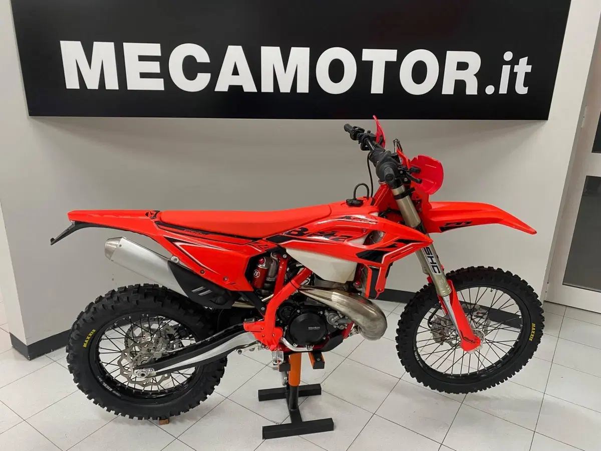 Betamotor RR X-PRO 300 2T Enduro (2026)
