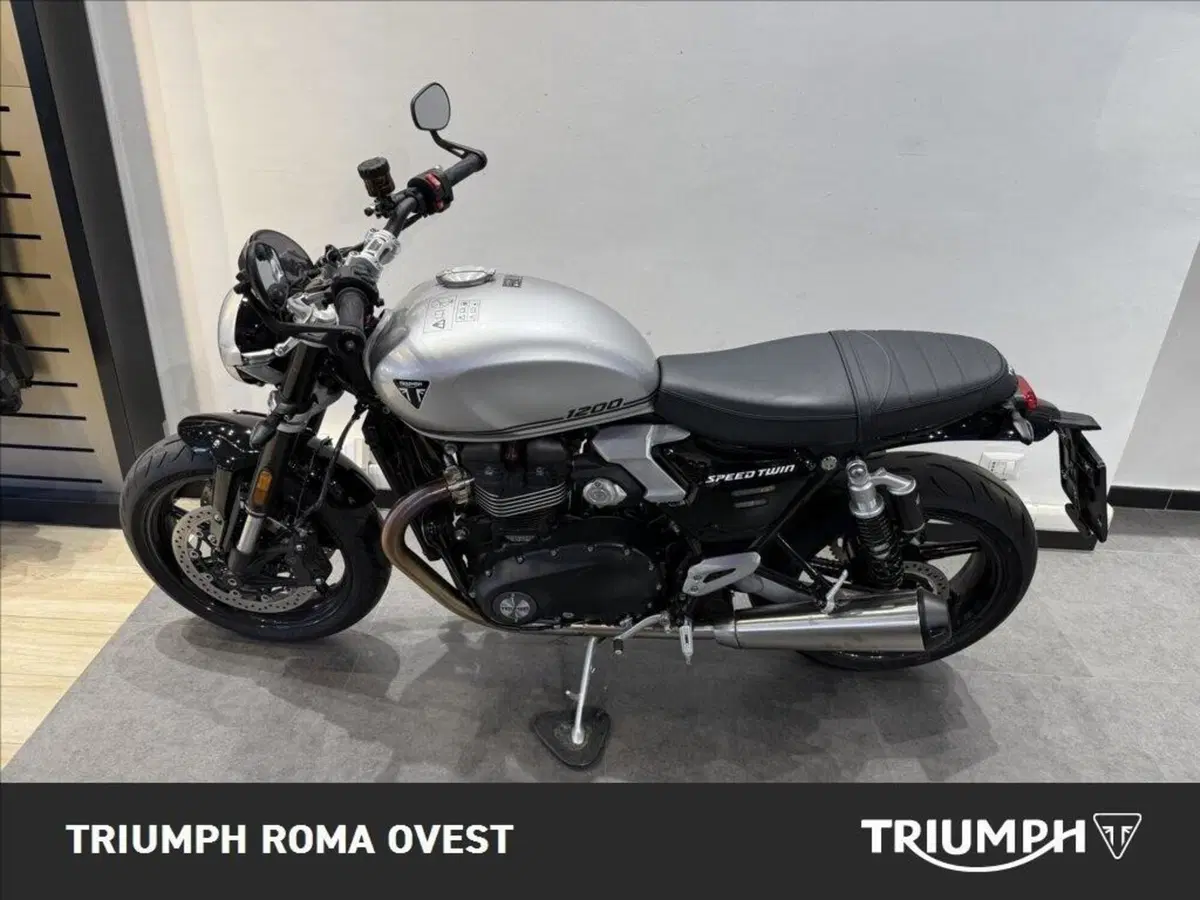 Triumph Speed Twin 1200 (2025 - 26) (2)