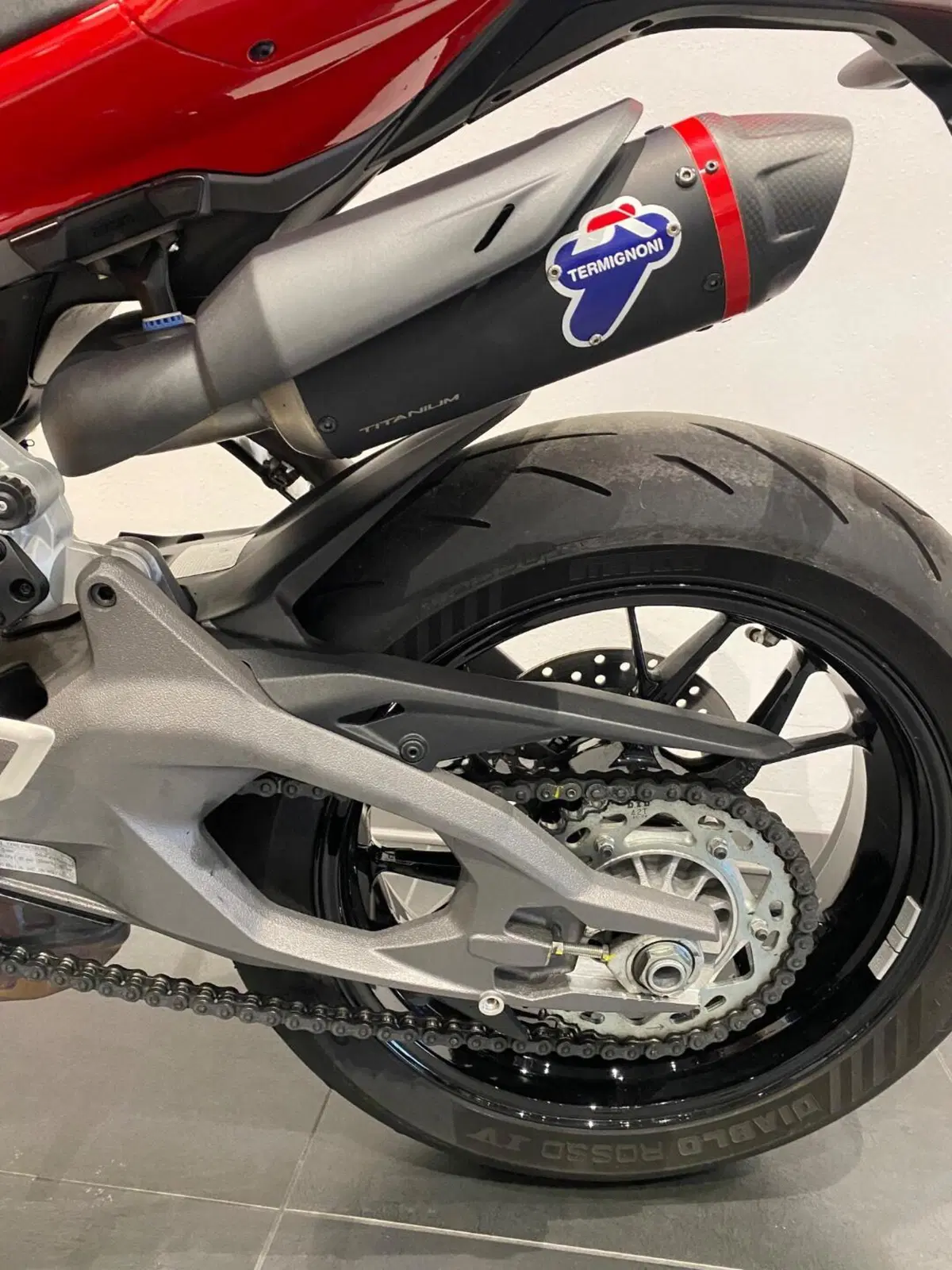 Ducati Panigale V2 S (2025 - 26) (16)