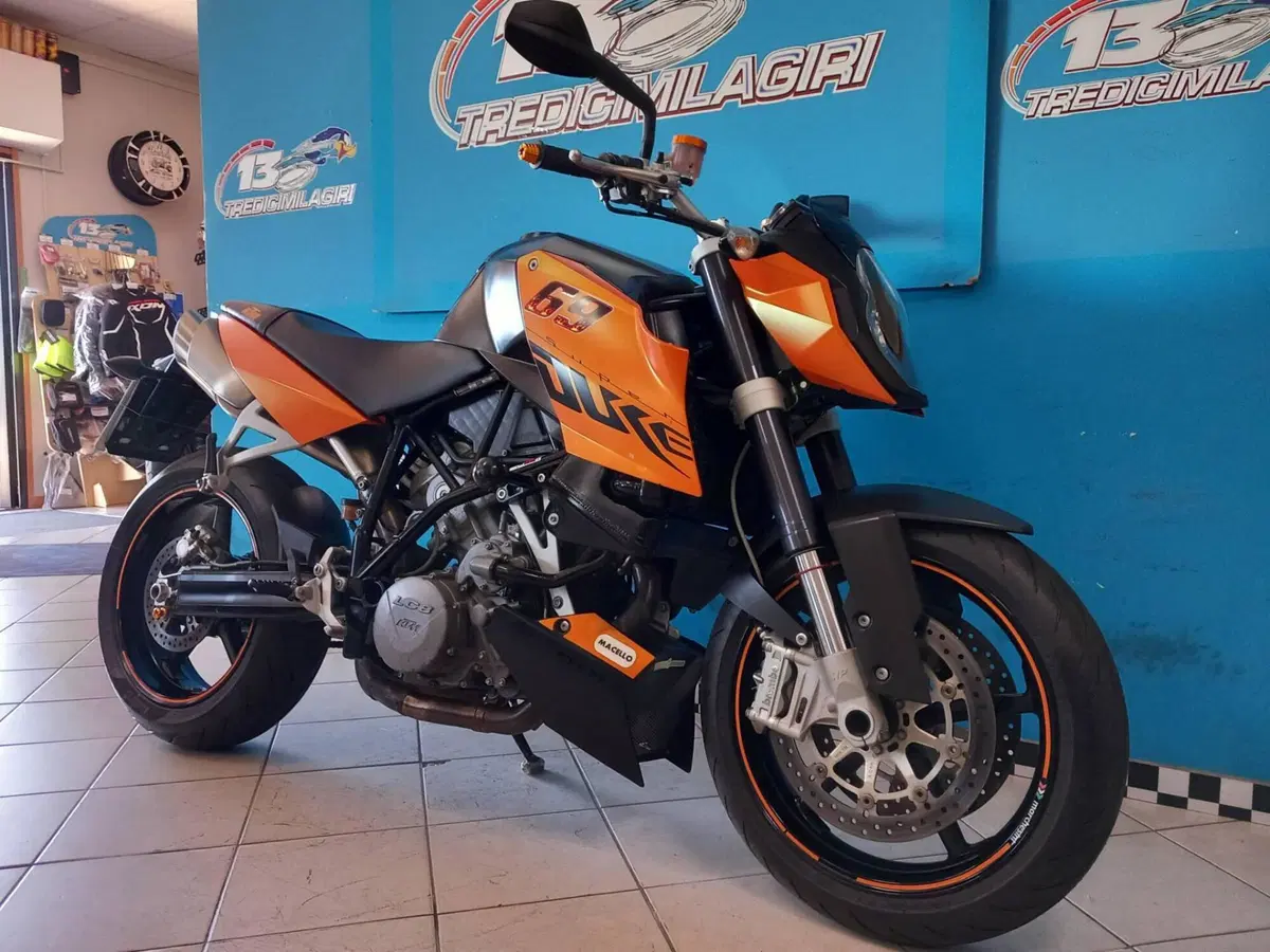 KTM 990 Super Duke (2007 - 11) (2)