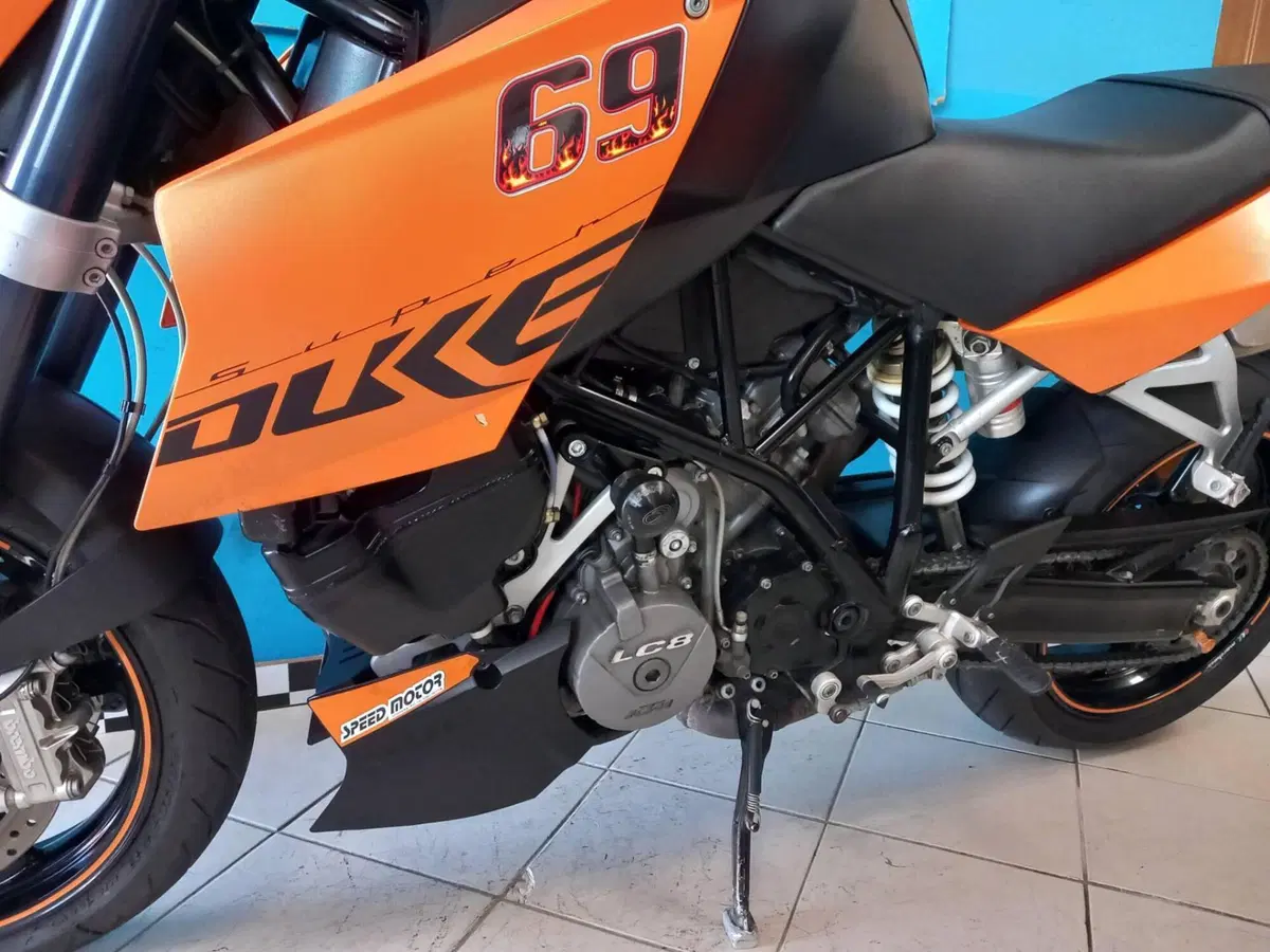 KTM 990 Super Duke (2007 - 11) (10)