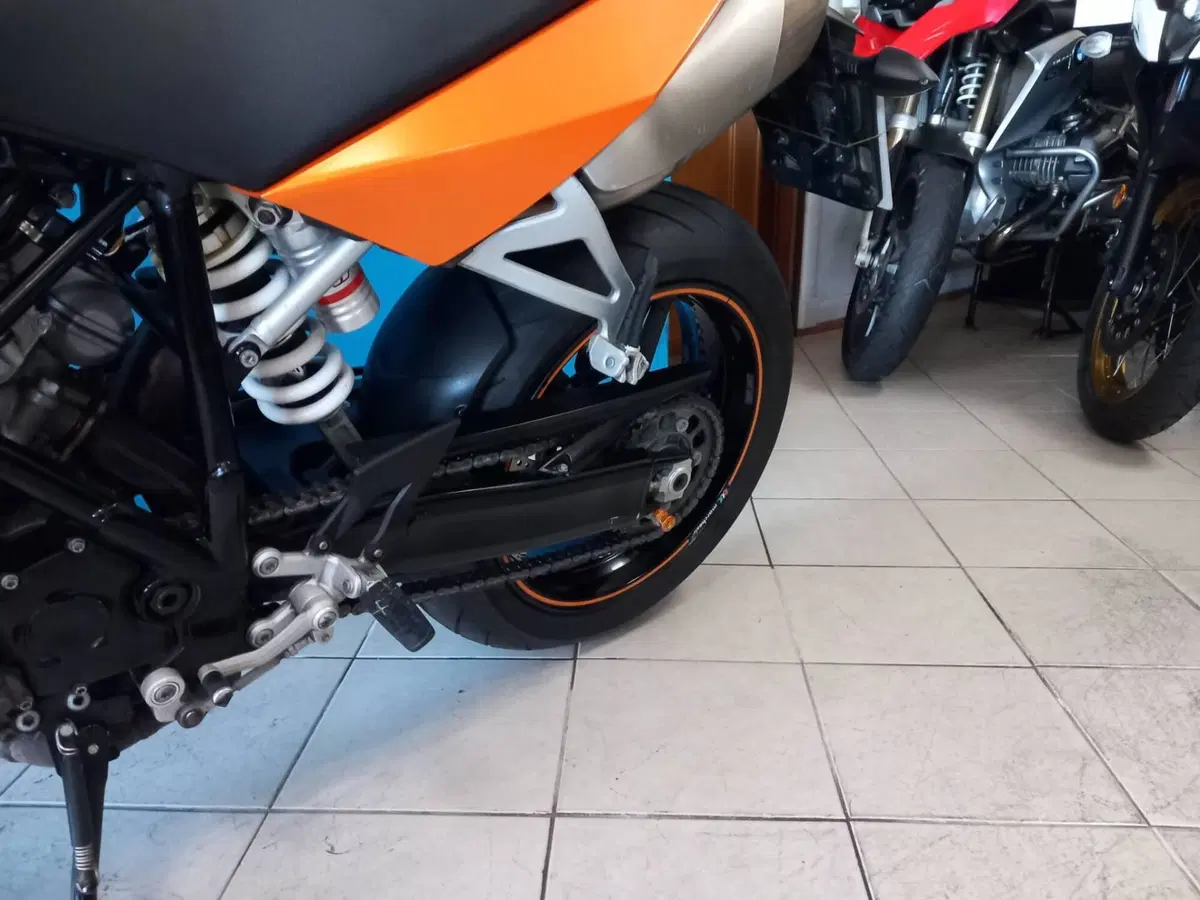 KTM 990 Super Duke (2007 - 11) (12)
