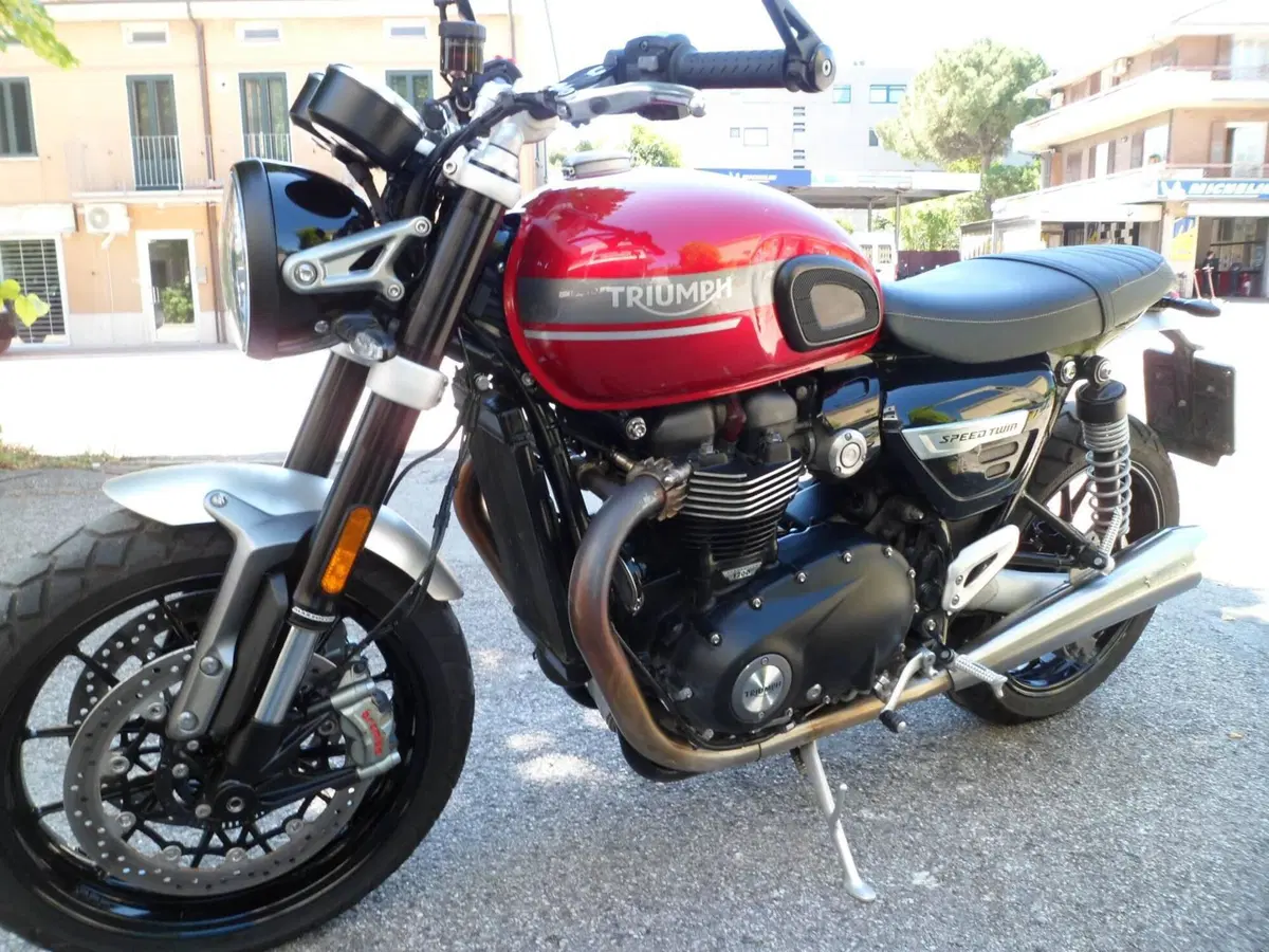 Triumph Speed Twin 1200 (2021 - 24) (4)