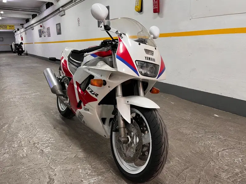 Yamaha FZR 1000 Exup (1991 - 93) (2)