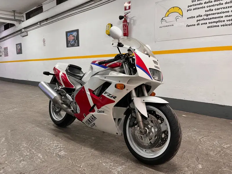 Yamaha FZR 1000 Exup (1991 - 93) (9)