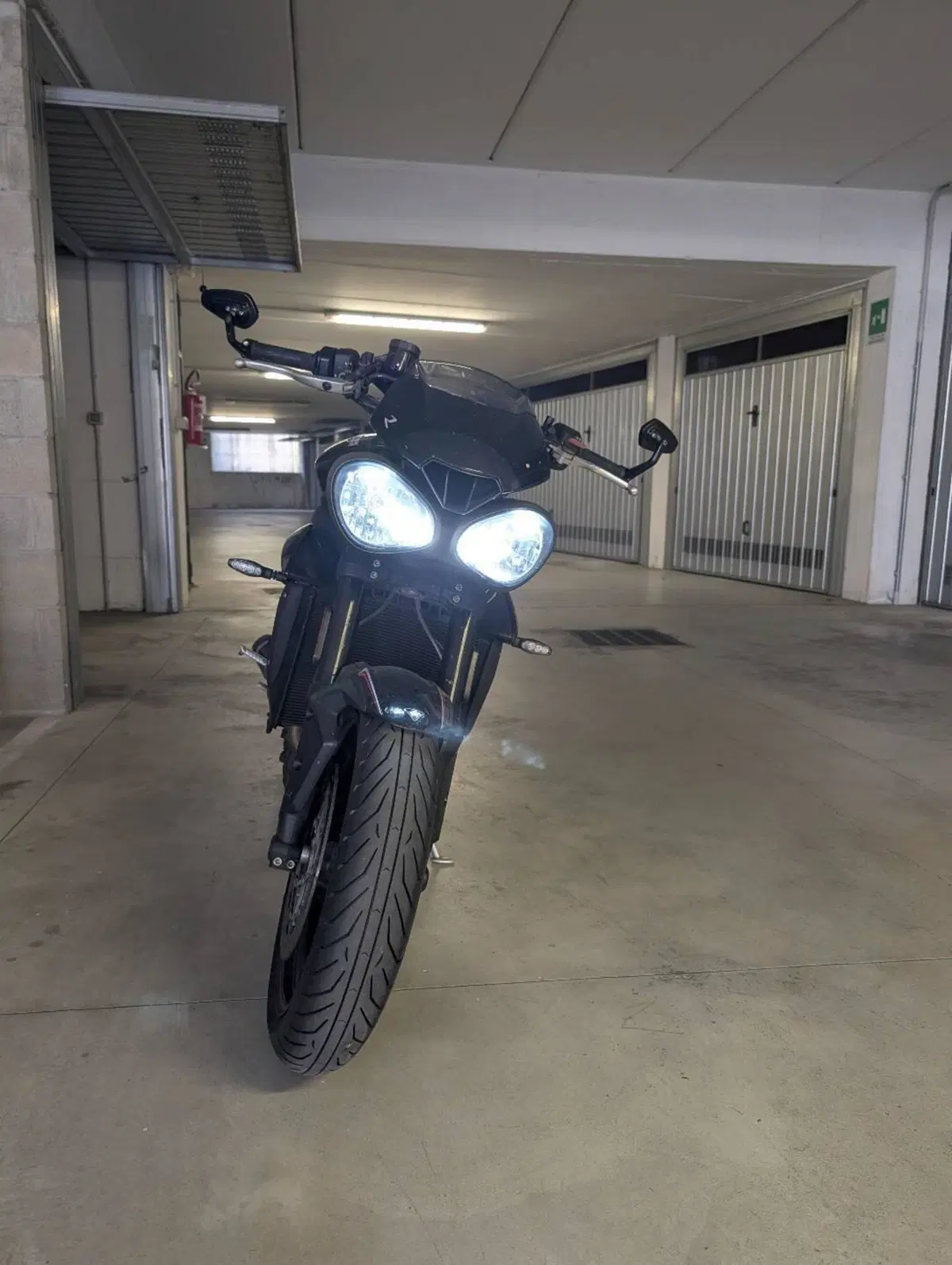 Triumph Street Triple R (2017 - 20) (5)
