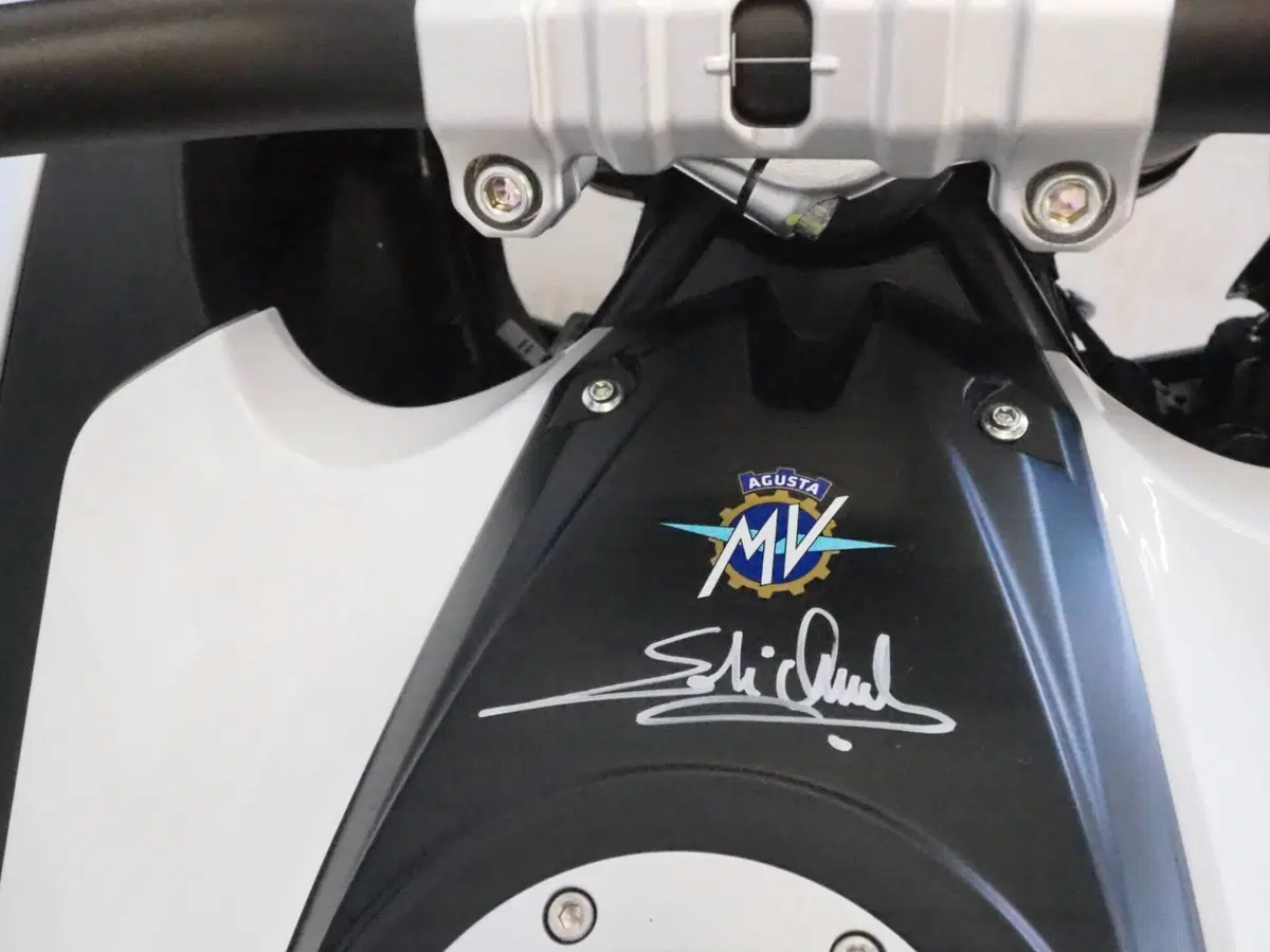 MV Agusta LXP Orioli (2024 - 26) (8)