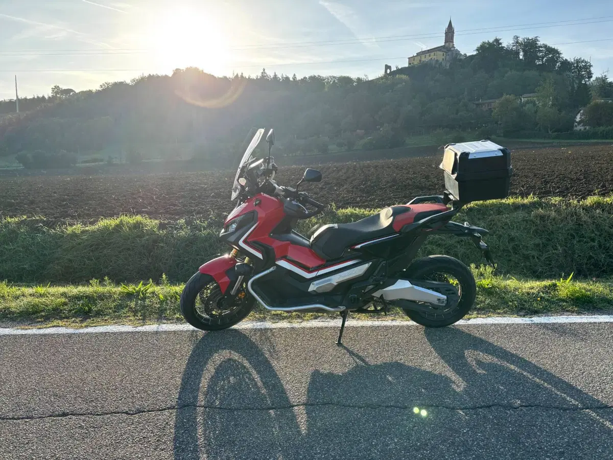 Honda X-ADV 750 (2017) (2)
