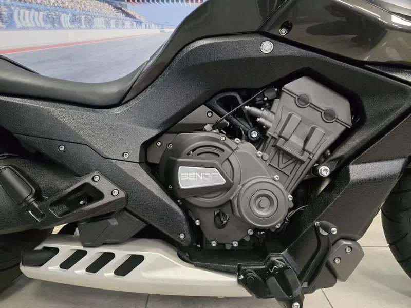 Benda Motorcycles LFC 700 Pro (2026) (18)