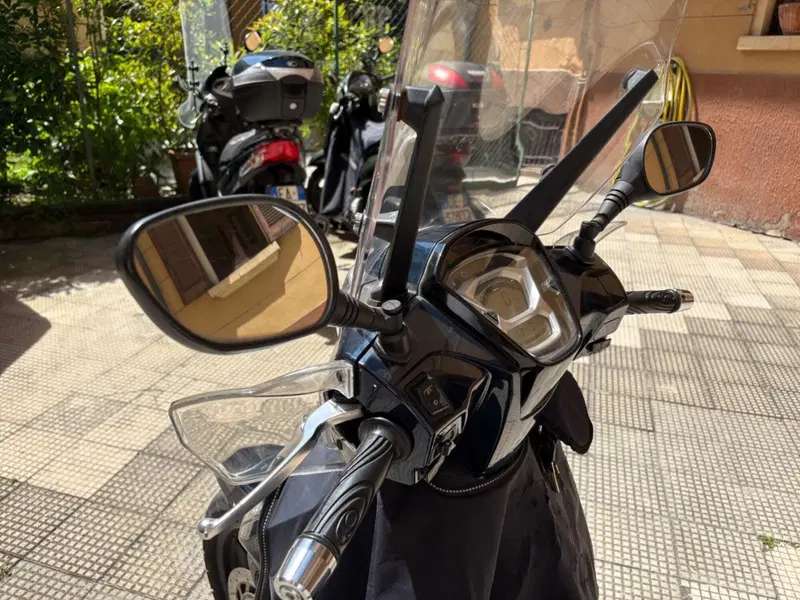 Kymco People 125i S (2021 - 25) (5)