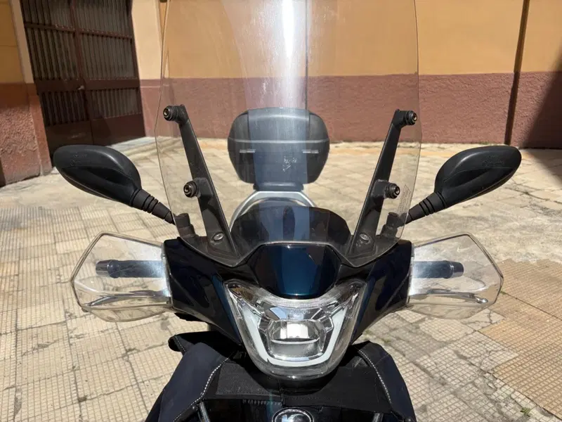 Kymco People 125i S (2021 - 25) (8)