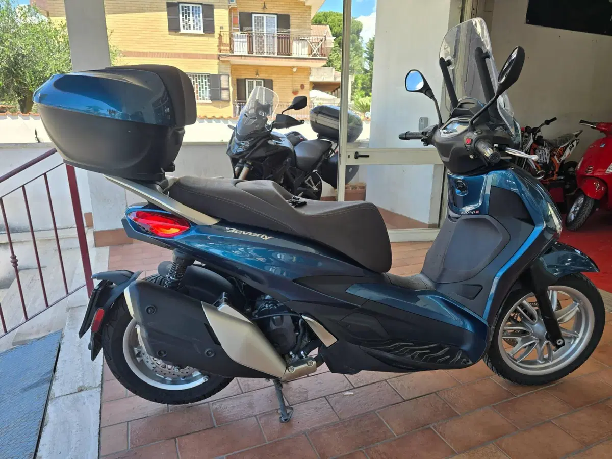 Piaggio Beverly 400 ABS-ASR (2021 - 24) (3)