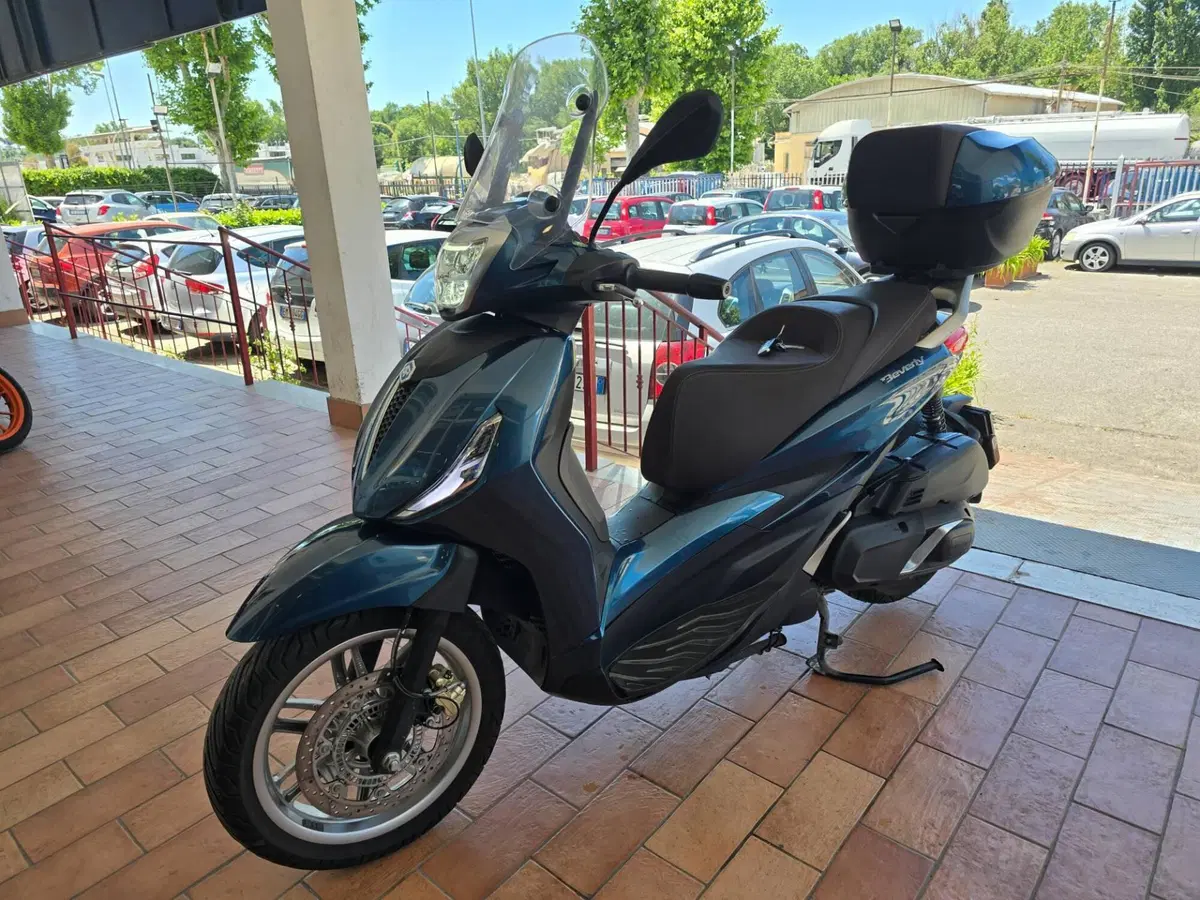 Piaggio Beverly 400 ABS-ASR (2021 - 24) (2)