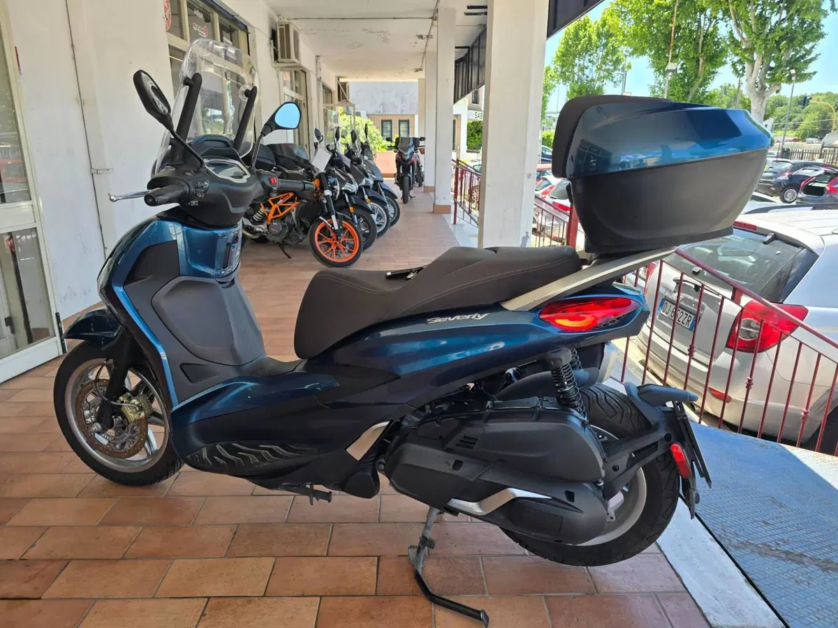 Piaggio Beverly 400 ABS-ASR (2021 - 24) (7)