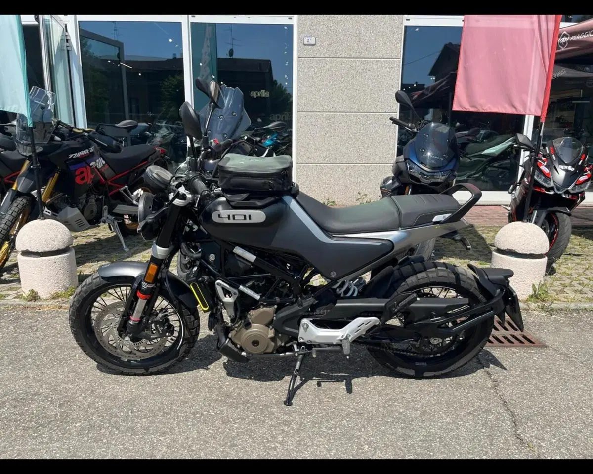 Husqvarna Svartpilen 401 (2021 - 23) (8)