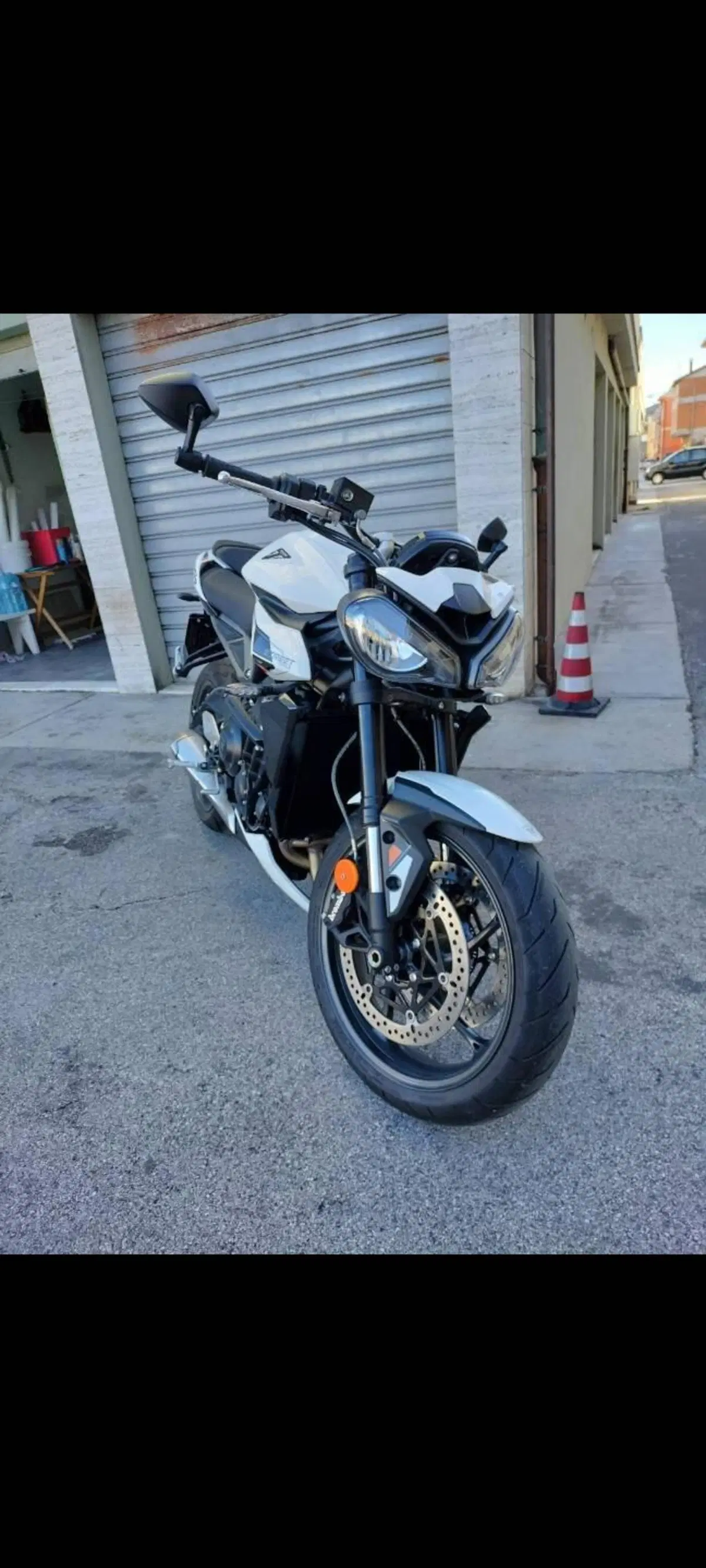 Triumph Street Triple 765 R (2023 - 26) (7)