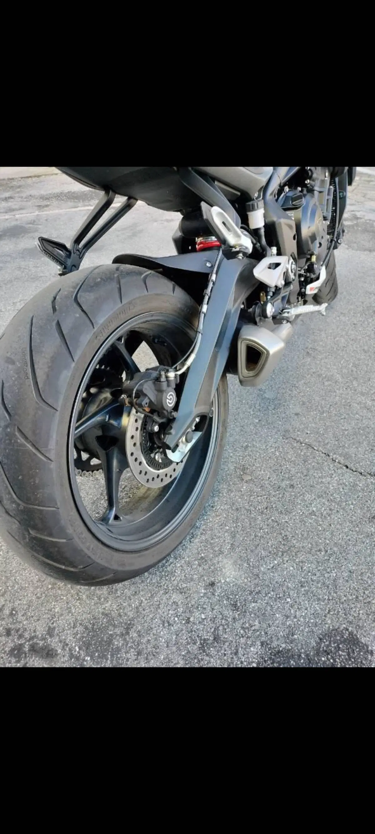 Triumph Street Triple 765 R (2023 - 26) (13)