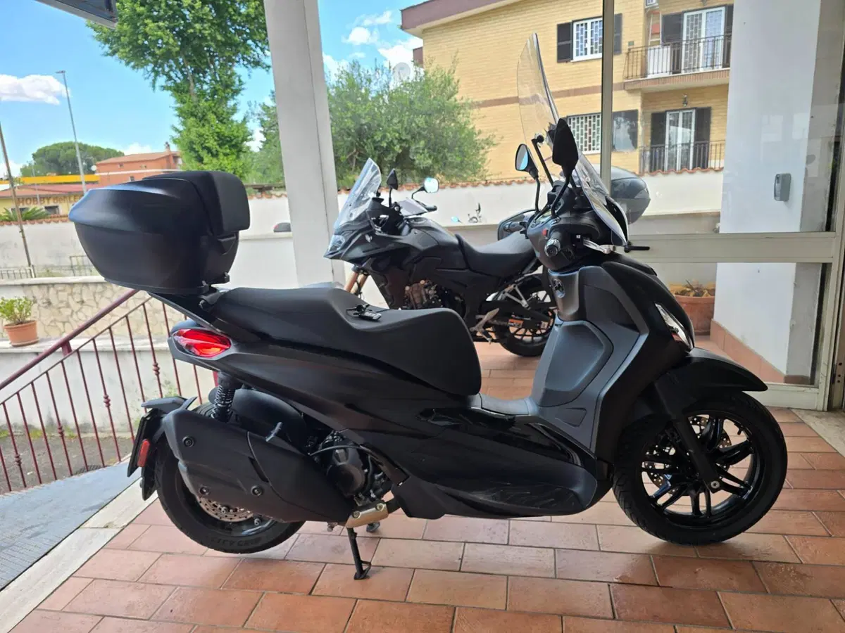 Piaggio Beverly 400 ABS-ASR (2021 - 24) (5)