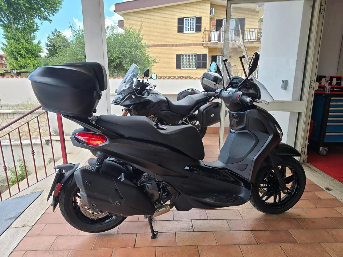 Piaggio Beverly 400 ABS-ASR (2021 - 24) (3)