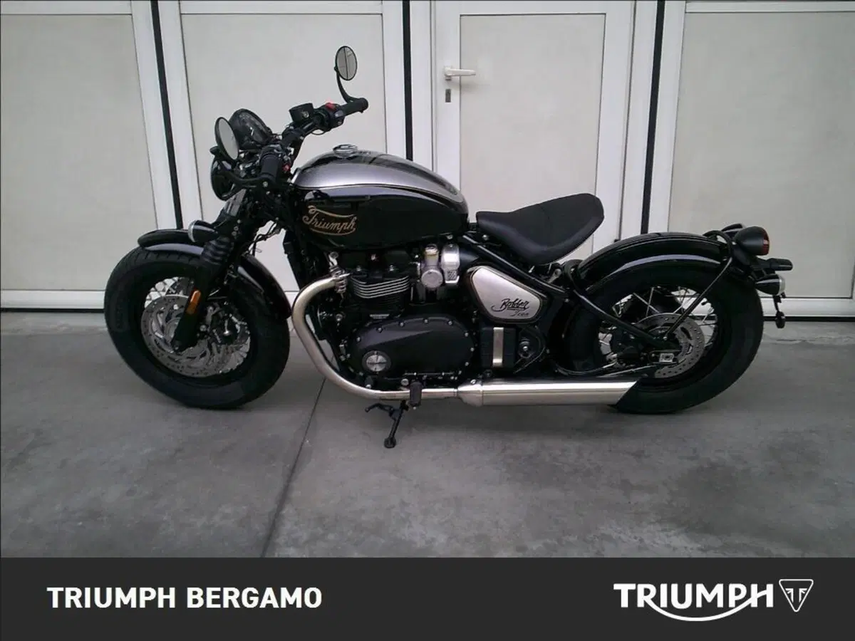 Triumph Bonneville Bobber 1200 Icon Edition (2025 - 26) (4)