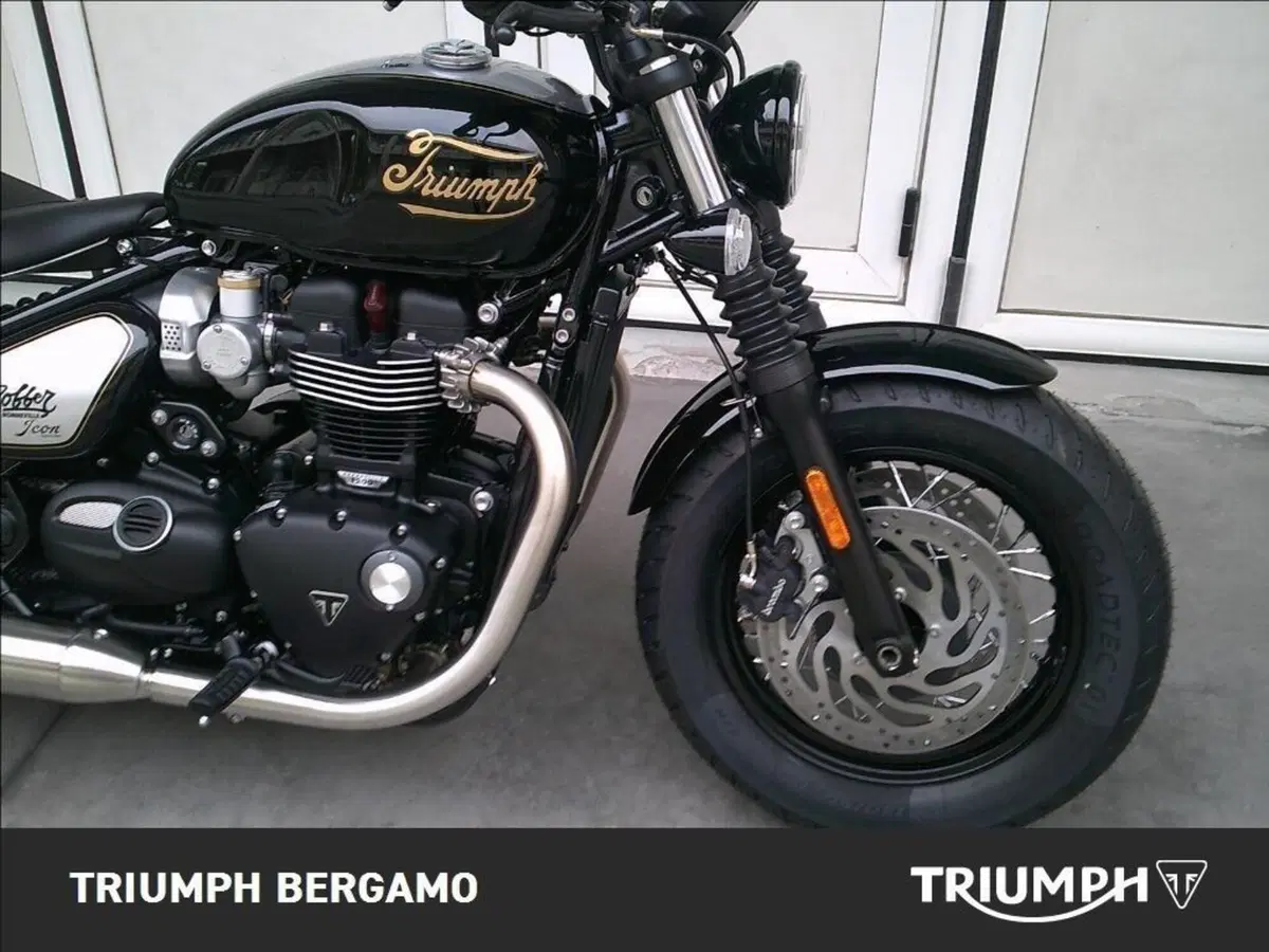 Triumph Bonneville Bobber 1200 Icon Edition (2025 - 26) (8)