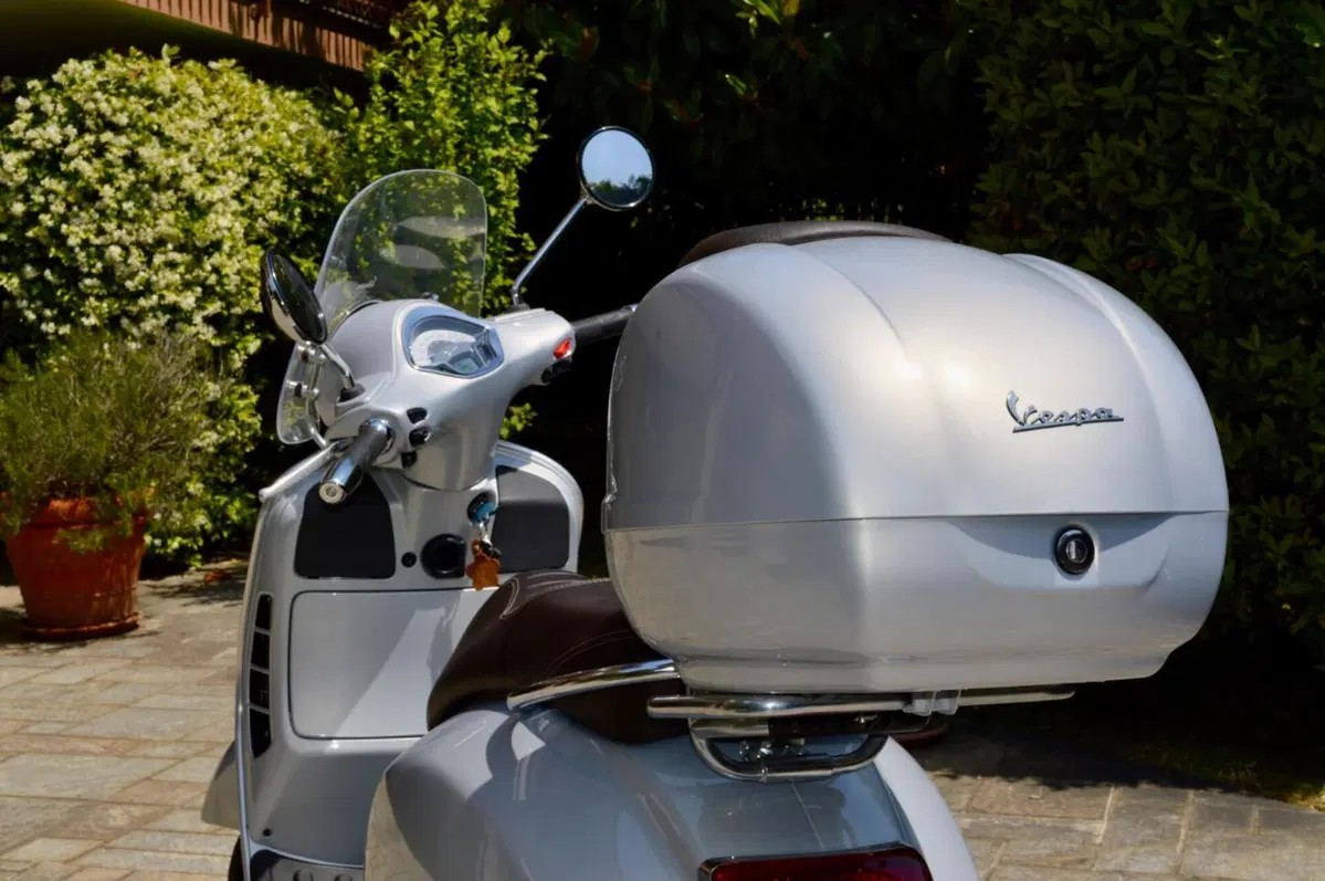 Vespa GTS 300 Touring ABS (2017 - 19) (8)