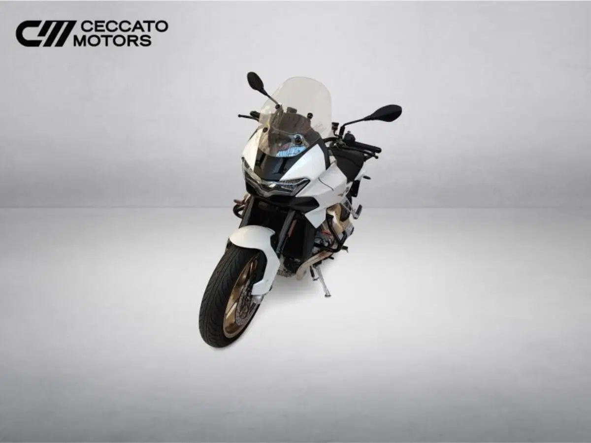 Moto Guzzi V100 Mandello (2022 - 24) (10)
