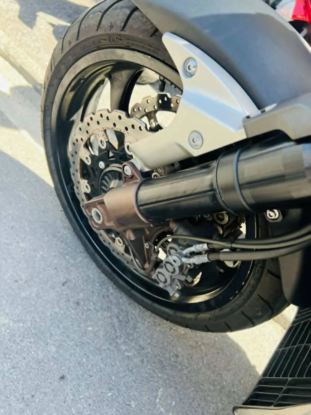 Yamaha VMAX (2008 - 17) (6)