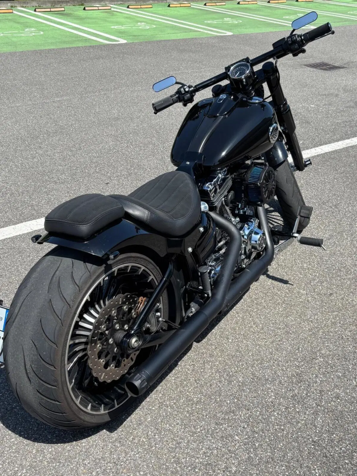 Harley-Davidson 1690 Breakout (2013 - 17) - FXSB (3)