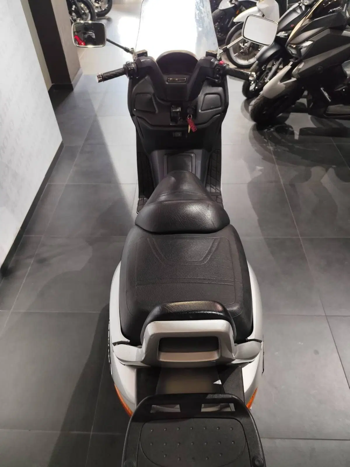 Suzuki Burgman AN 400 (1999 - 00) (7)