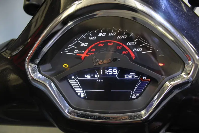 Vespa GTS 310 Super (2025 - 26) (3)
