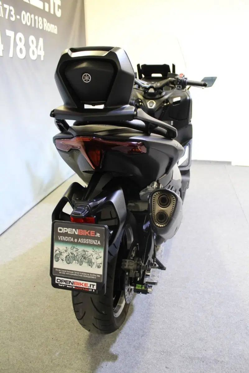Yamaha T-Max 560 Tech Max (2025 - 26) (5)