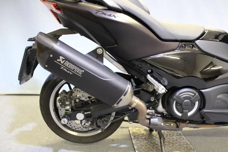 Yamaha T-Max 560 Tech Max (2025 - 26) (7)
