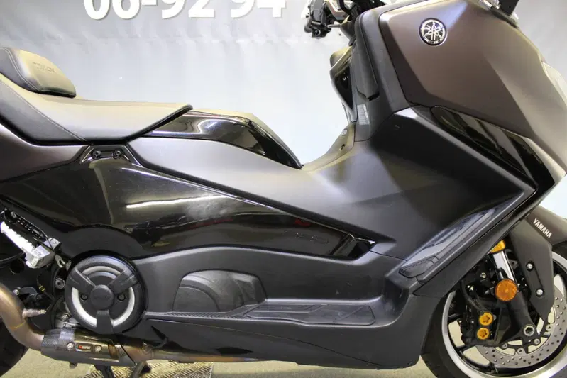 Yamaha T-Max 560 Tech Max (2025 - 26) (10)