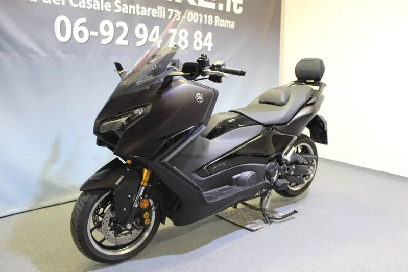 Yamaha T-Max 560 Tech Max (2025 - 26) (13)