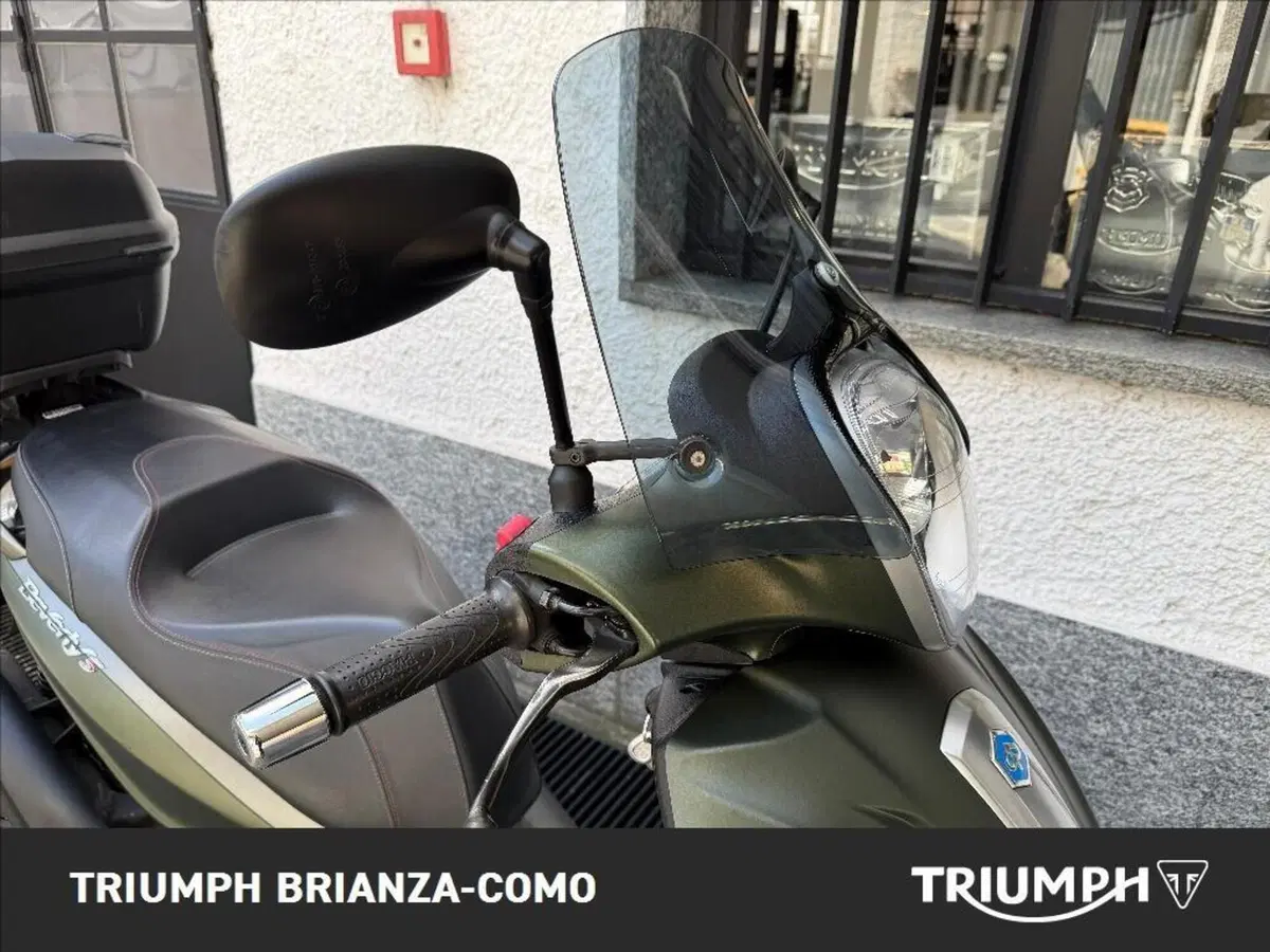 Piaggio Beverly 300 i.e. ABS-ASR (2016 - 20) (4)