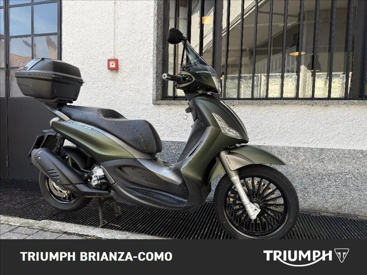 Piaggio Beverly 300 i.e. ABS-ASR (2016 - 20) (3)