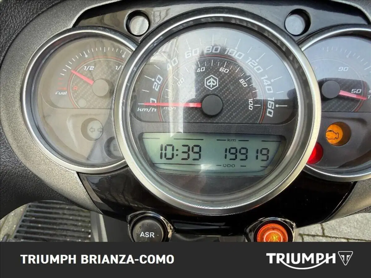 Piaggio Beverly 300 i.e. ABS-ASR (2016 - 20) (5)
