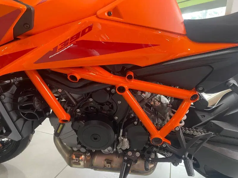 KTM 1390 Super Duke R EVO (2024 - 26) (7)