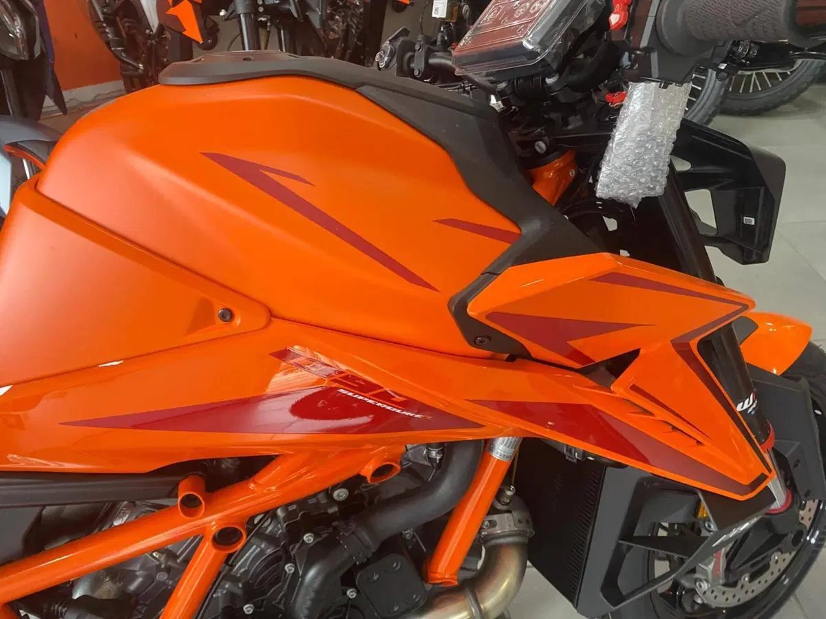 KTM 1390 Super Duke R EVO (2024 - 26) (9)
