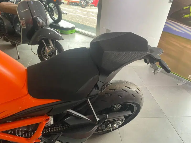 KTM 1390 Super Duke R EVO (2024 - 26) (10)