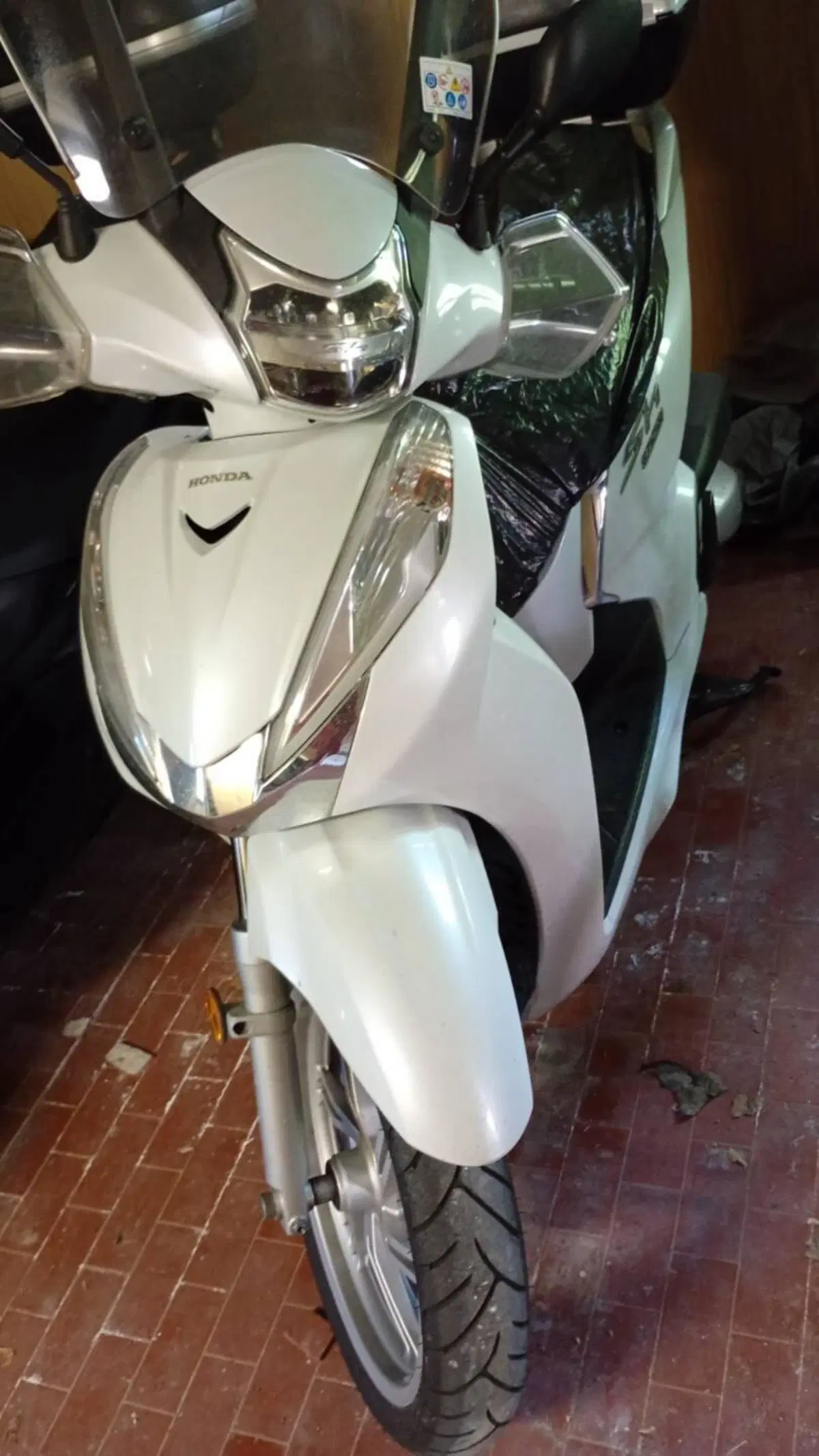 Honda SH 300 i ABS (2016 - 20) (2)