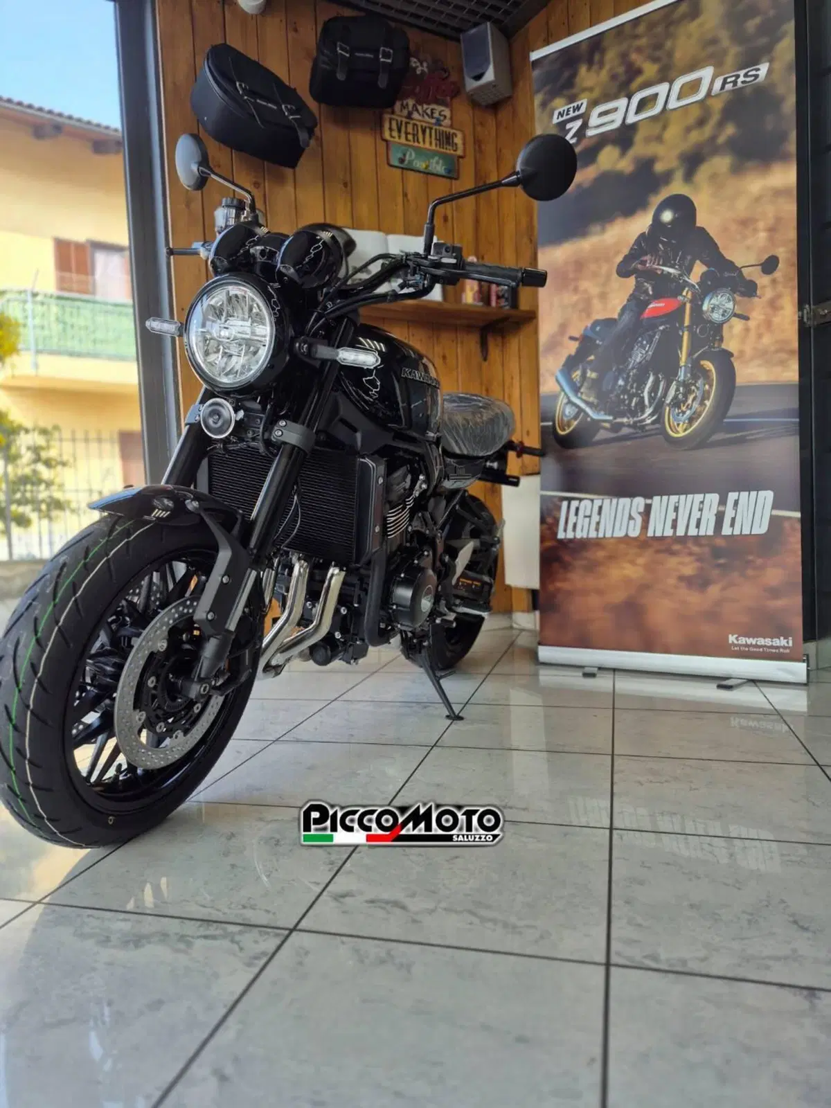 Kawasaki Z 900 RS Black Ball Edition (2026) (3)